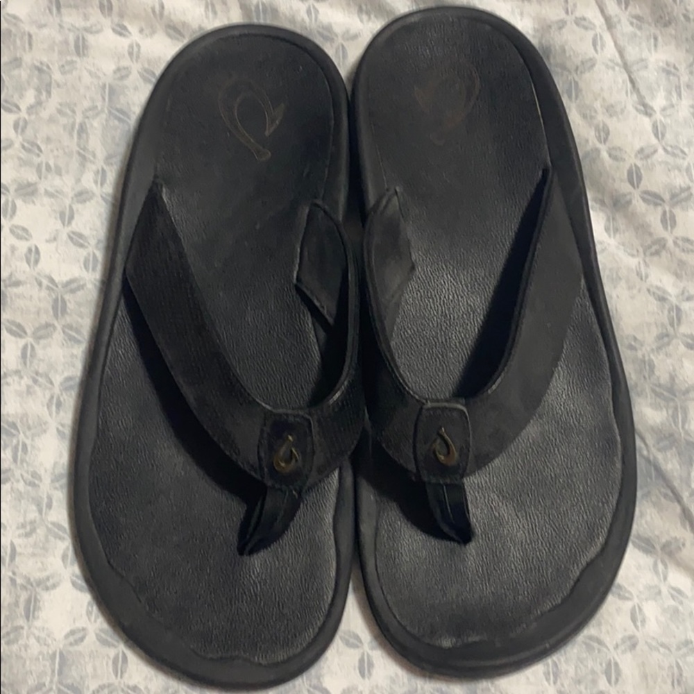 Olukai flip flops size 12